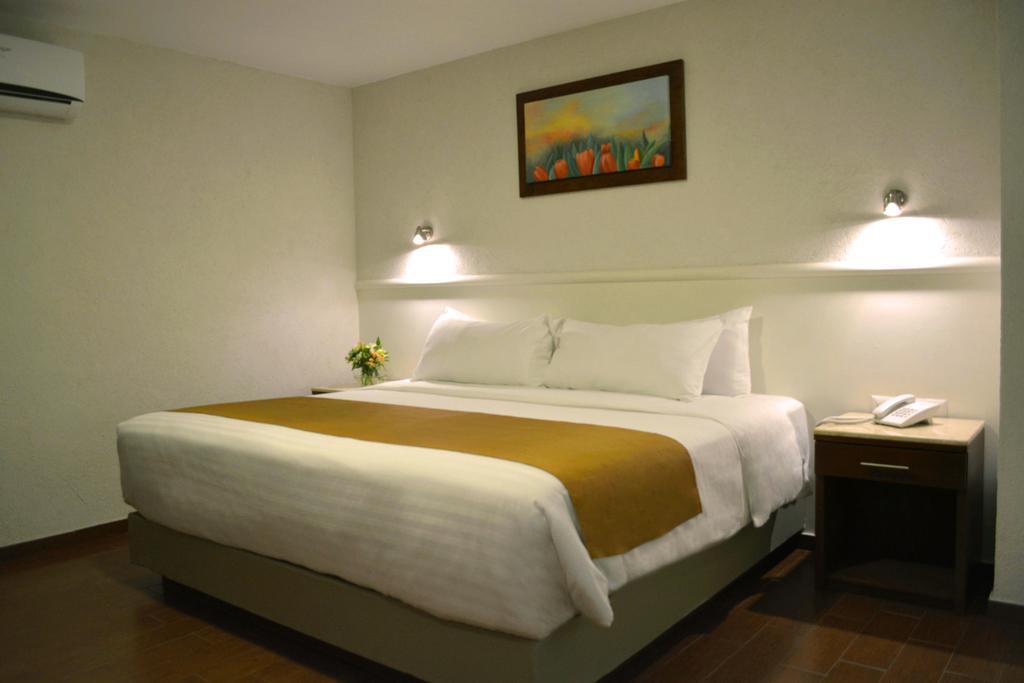 Eco Express Hotel Zamora Самора-де-Ідальґо Номер фото